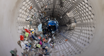 Trommelzeef in het sorteercentrum Indaver